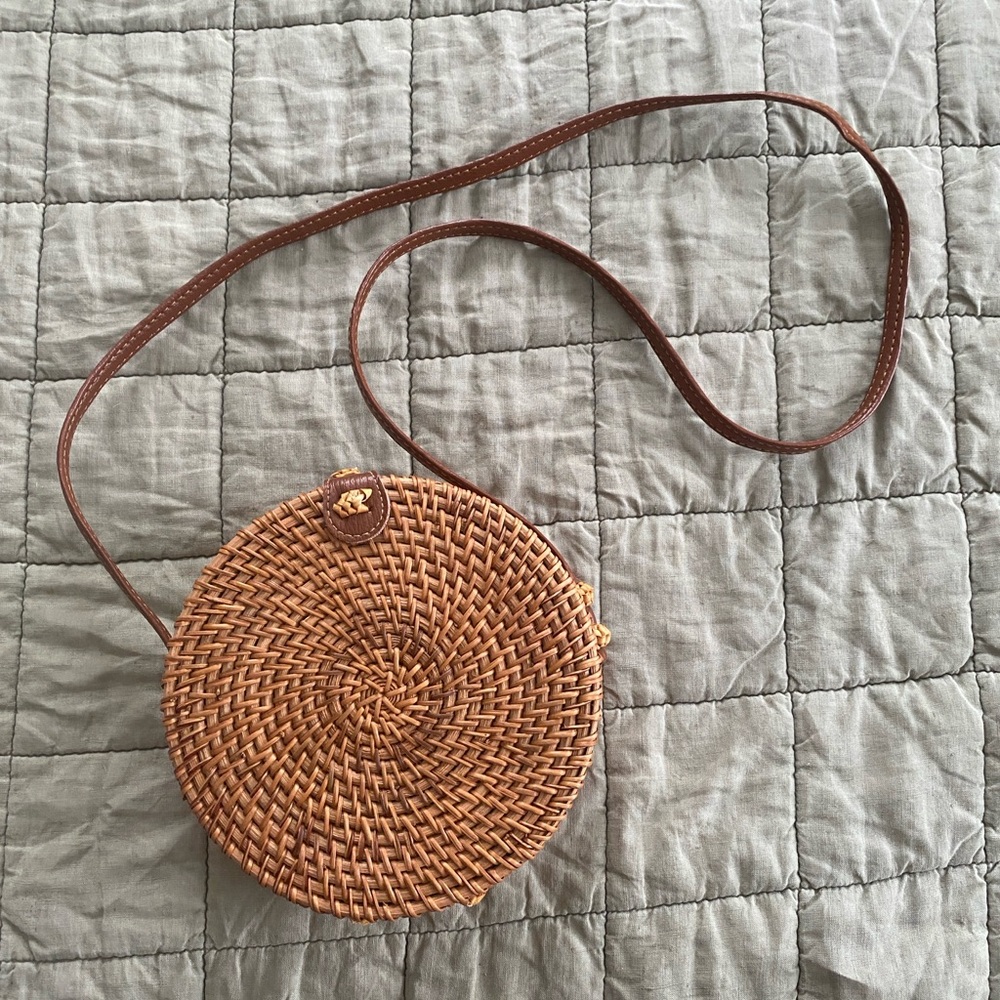 Round Rattan bag